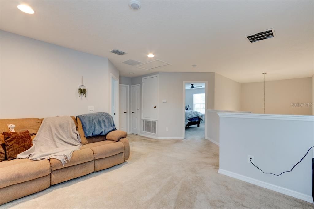 For Rent: $2,500 (3 beds, 2 baths, 2129 Square Feet)