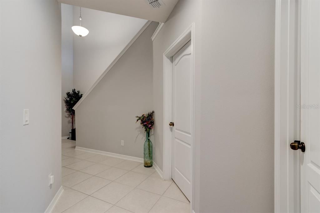 For Rent: $2,500 (3 beds, 2 baths, 2129 Square Feet)