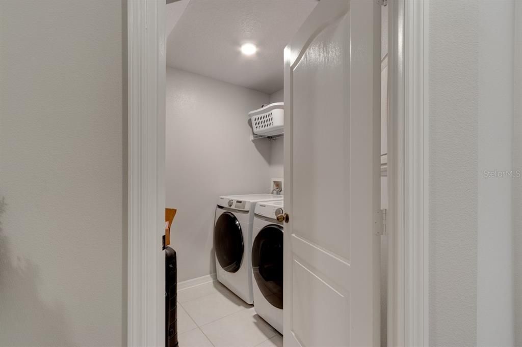 For Rent: $2,500 (3 beds, 2 baths, 2129 Square Feet)