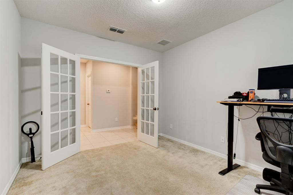 For Rent: $2,500 (3 beds, 2 baths, 2129 Square Feet)