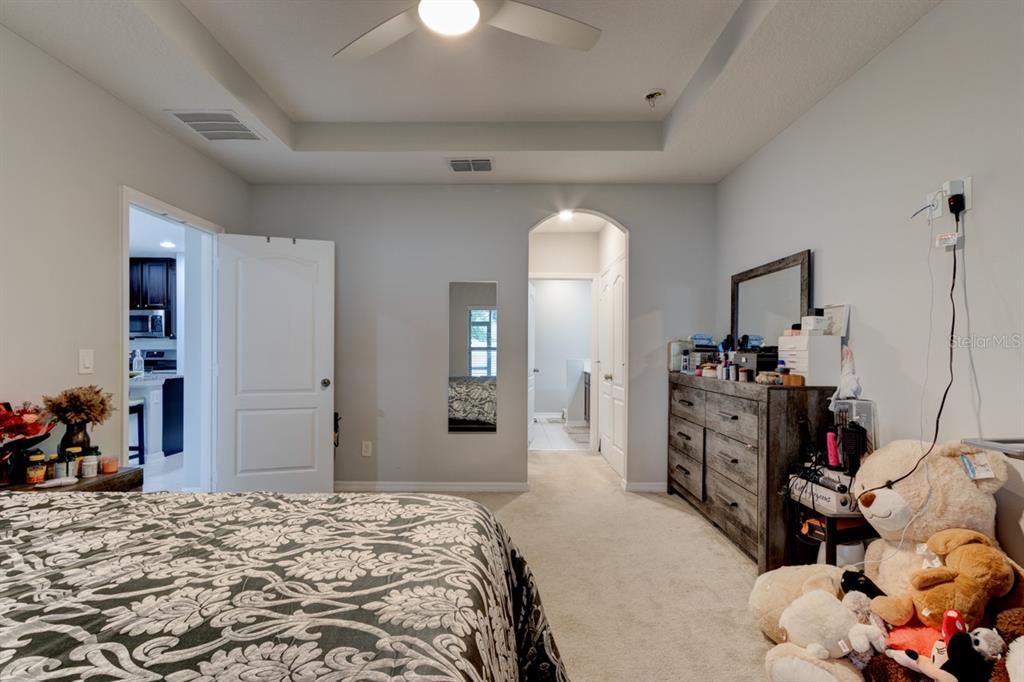 For Rent: $2,500 (3 beds, 2 baths, 2129 Square Feet)