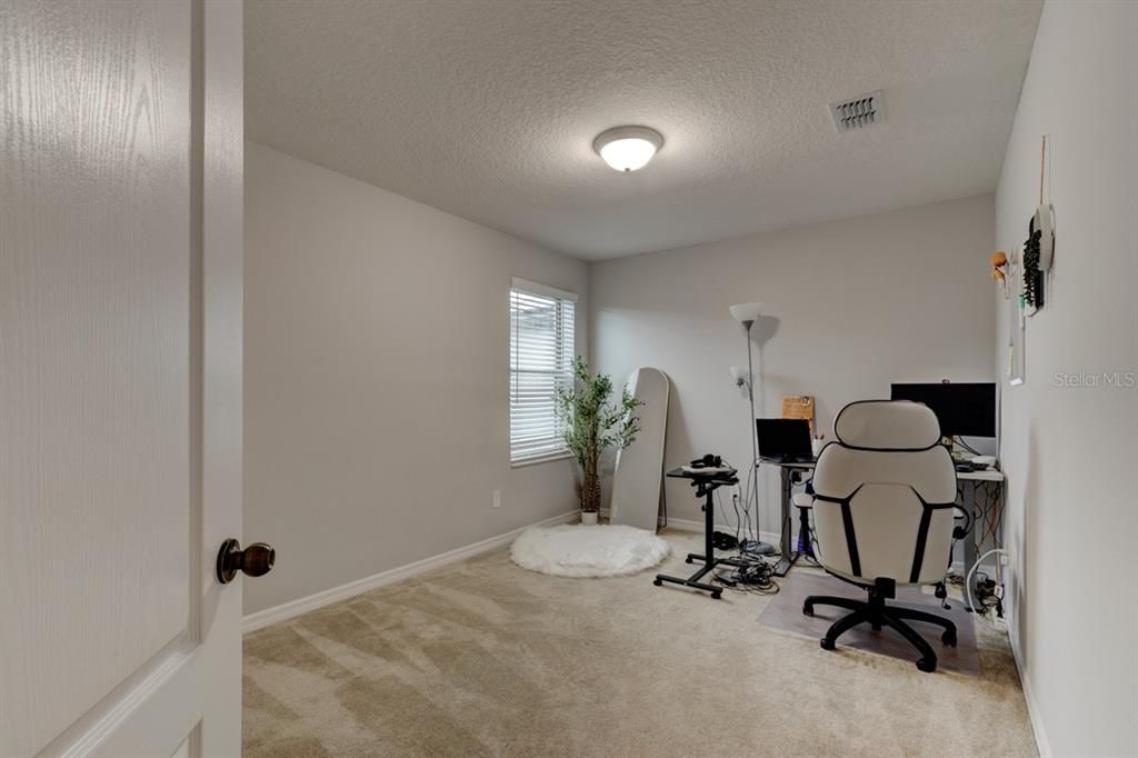 For Rent: $2,500 (3 beds, 2 baths, 2129 Square Feet)