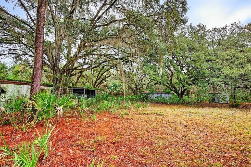 На продажу: $225,000 (2 спален, 1 ванн, 784 Квадратных фут)