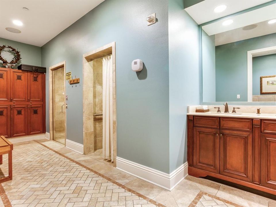 出租: $13,500 (3 贝兹, 3 浴室, 3166 平方英尺)