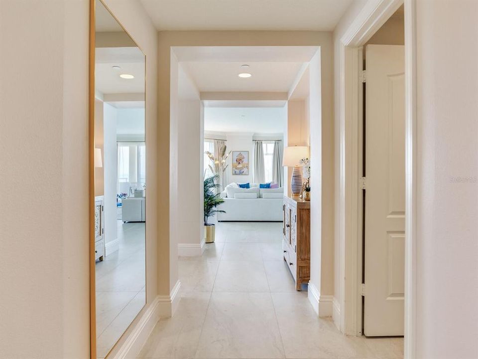 出租: $13,500 (3 贝兹, 3 浴室, 3166 平方英尺)