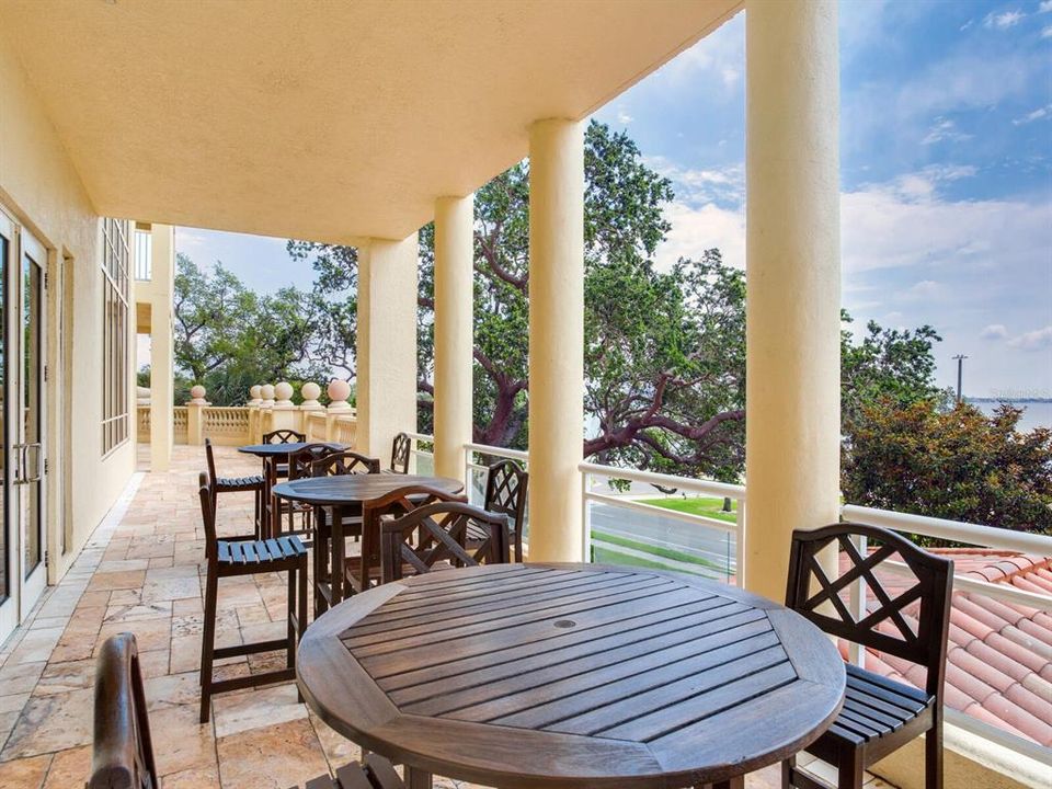 出租: $13,500 (3 贝兹, 3 浴室, 3166 平方英尺)