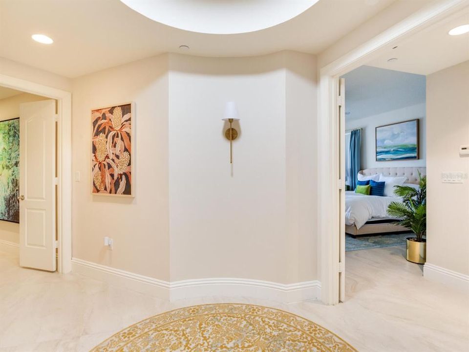 出租: $13,500 (3 贝兹, 3 浴室, 3166 平方英尺)