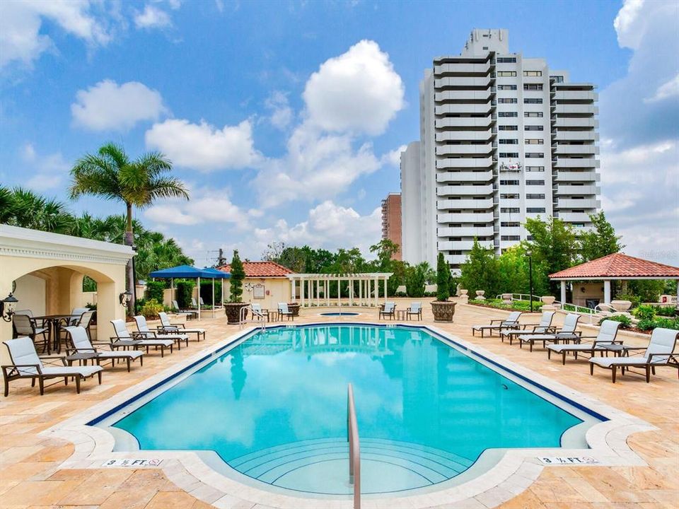 出租: $13,500 (3 贝兹, 3 浴室, 3166 平方英尺)