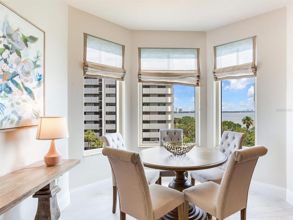 出租: $13,500 (3 贝兹, 3 浴室, 3166 平方英尺)