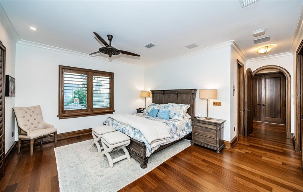 For Sale: $5,850,000 (5 beds, 5 baths, 4213 Square Feet)