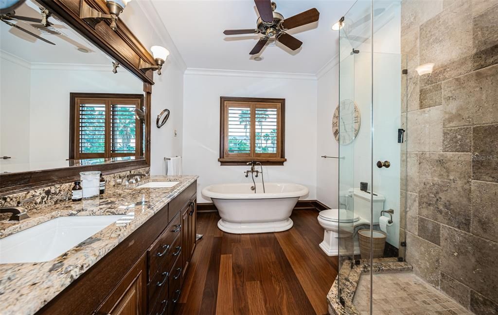 For Sale: $5,850,000 (5 beds, 5 baths, 4213 Square Feet)