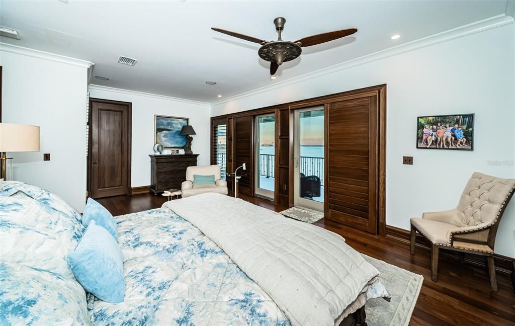 For Sale: $5,850,000 (5 beds, 5 baths, 4213 Square Feet)