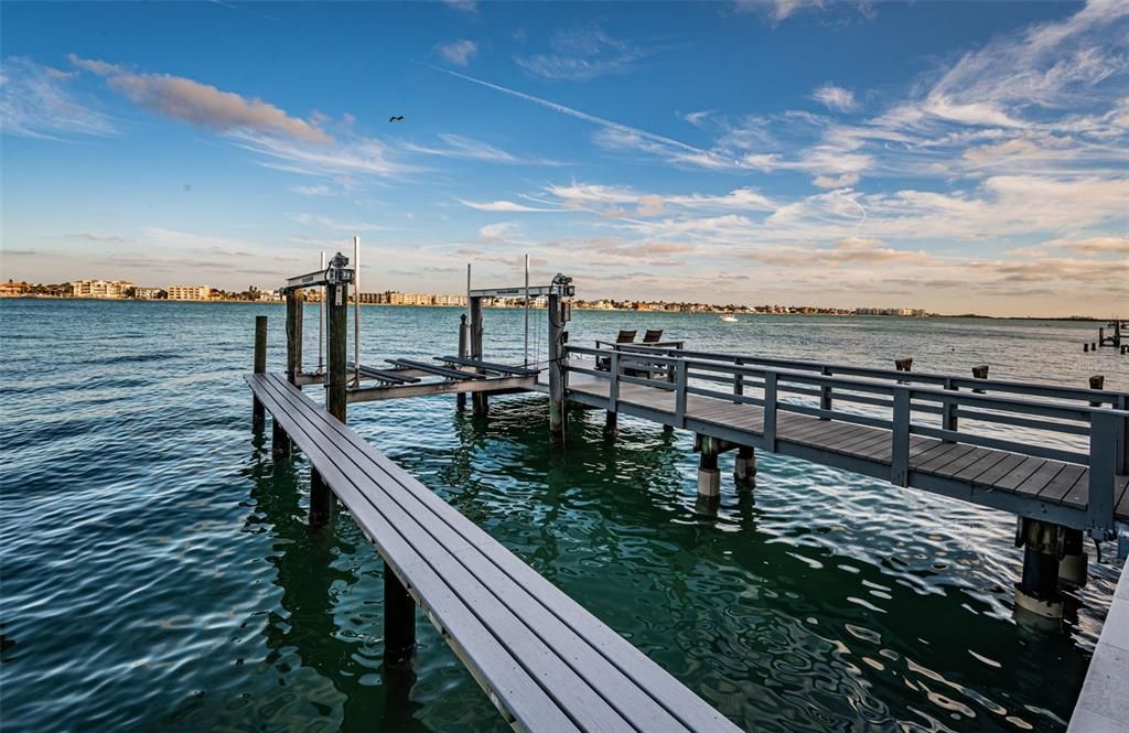 For Sale: $5,850,000 (5 beds, 5 baths, 4213 Square Feet)