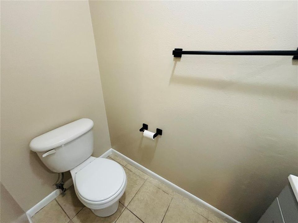 For Rent: $1,295 (2 beds, 1 baths, 1020 Square Feet)