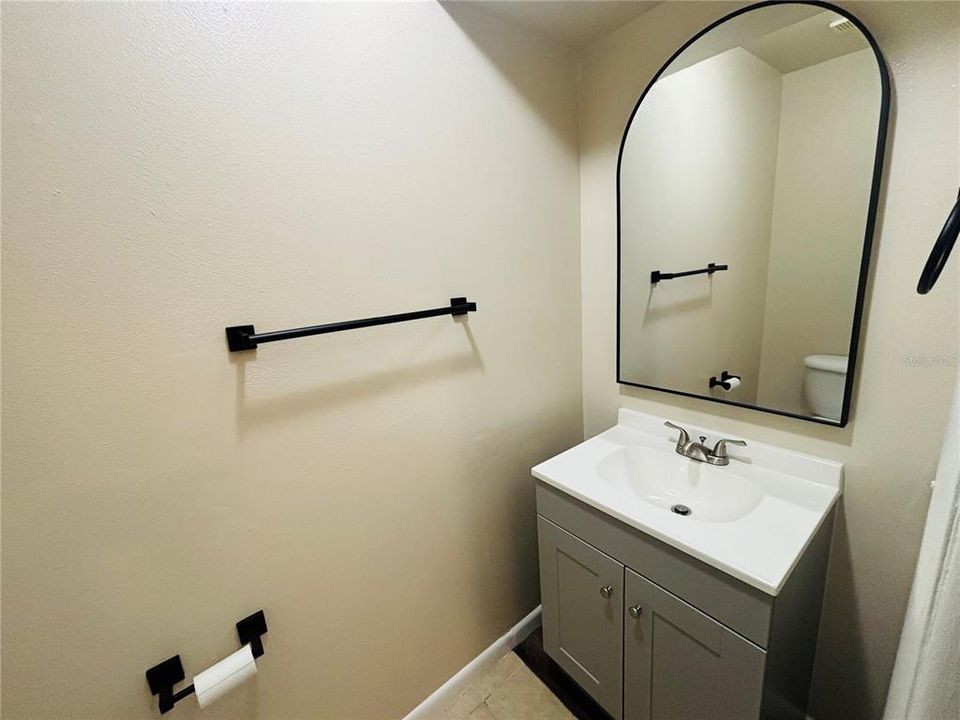 For Rent: $1,295 (2 beds, 1 baths, 1020 Square Feet)