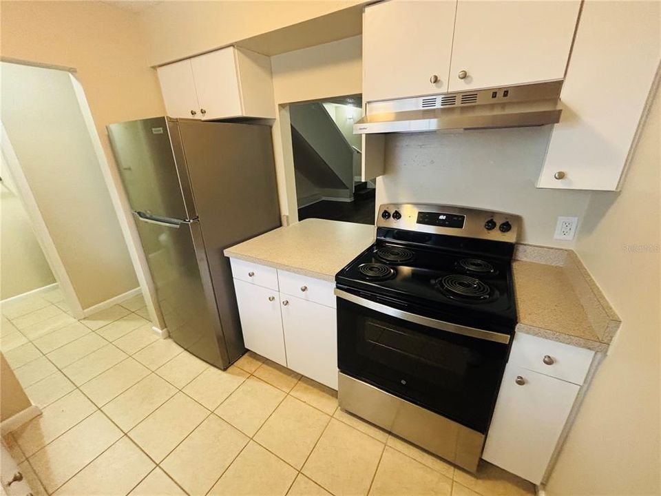 For Rent: $1,295 (2 beds, 1 baths, 1020 Square Feet)