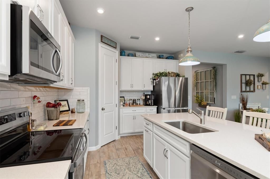 На продажу: $510,000 (3 спален, 2 ванн, 1839 Квадратных фут)