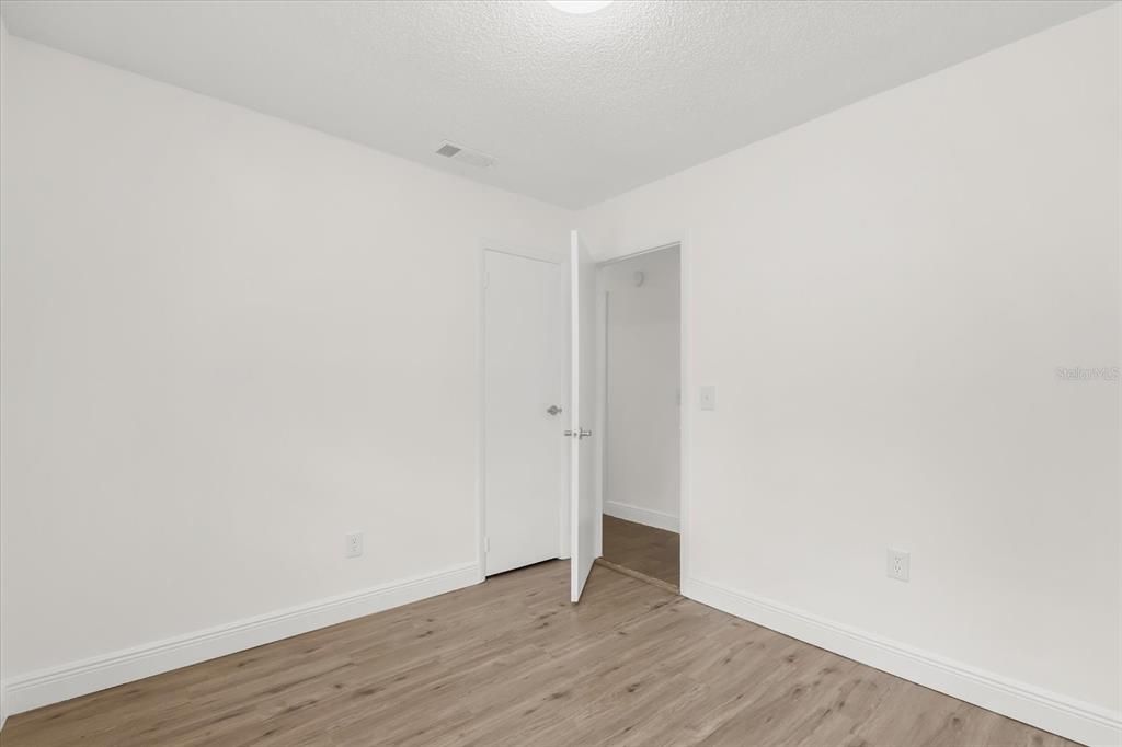 En Venta: $349,900 (3 camas, 2 baños, 1296 Pies cuadrados)