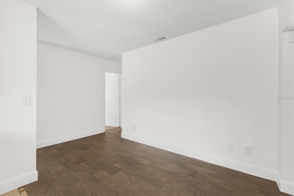 En Venta: $349,900 (3 camas, 2 baños, 1296 Pies cuadrados)