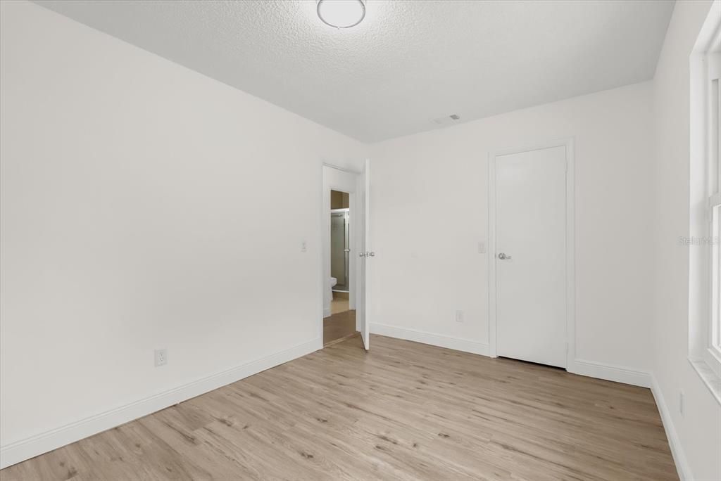 En Venta: $349,900 (3 camas, 2 baños, 1296 Pies cuadrados)