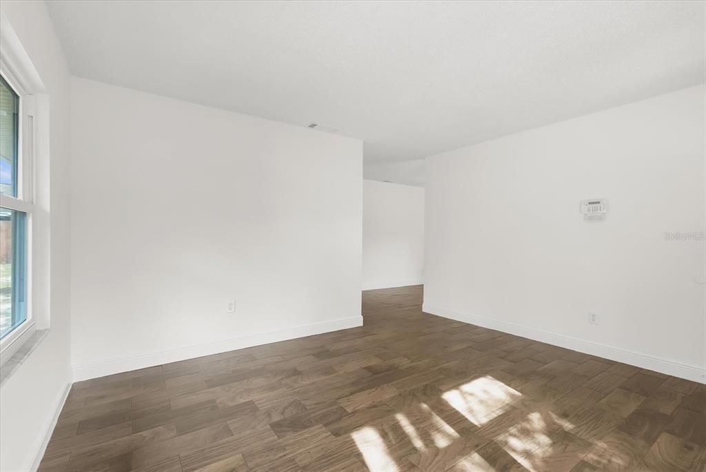 En Venta: $349,900 (3 camas, 2 baños, 1296 Pies cuadrados)