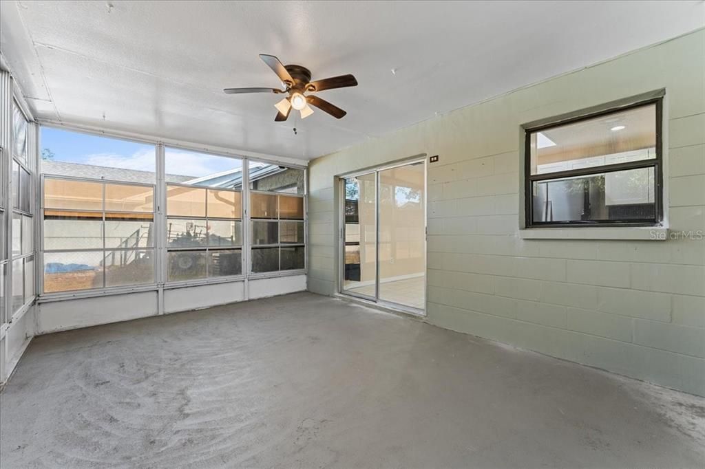 For Sale: $225,000 (2 beds, 1 baths, 775 Square Feet)