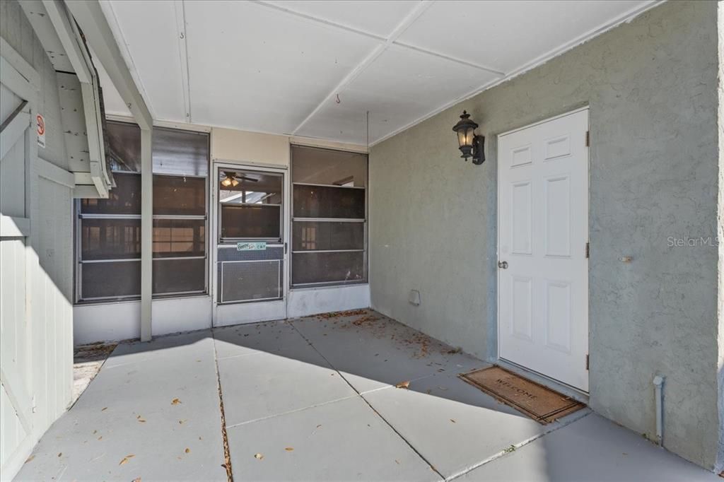 For Sale: $225,000 (2 beds, 1 baths, 775 Square Feet)