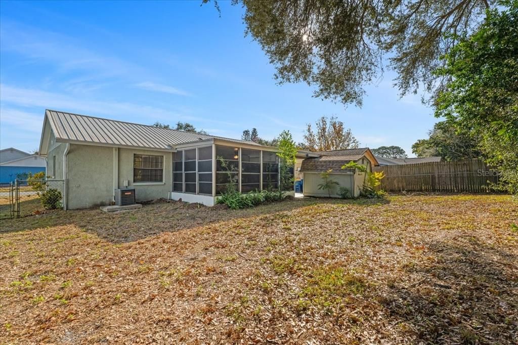 For Sale: $225,000 (2 beds, 1 baths, 775 Square Feet)