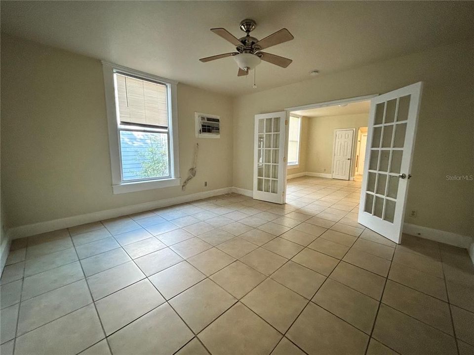 В аренду: $1,625 (1 спален, 1 ванн, 550 Квадратных фут)