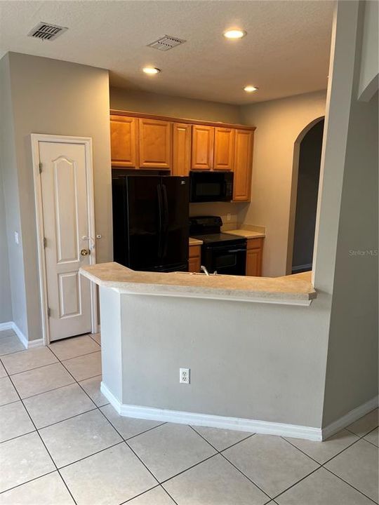 For Rent: $2,000 (2 beds, 2 baths, 1230 Square Feet)