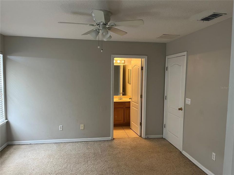 For Rent: $2,000 (2 beds, 2 baths, 1230 Square Feet)
