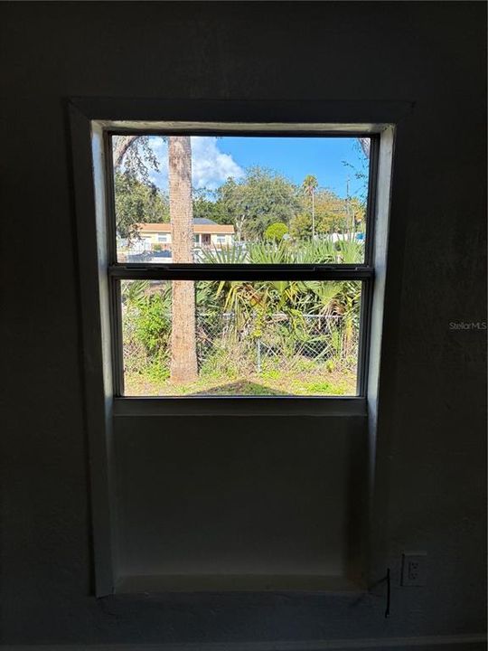 For Rent: $1,295 (2 beds, 1 baths, 864 Square Feet)