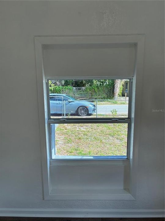 For Rent: $1,295 (2 beds, 1 baths, 864 Square Feet)