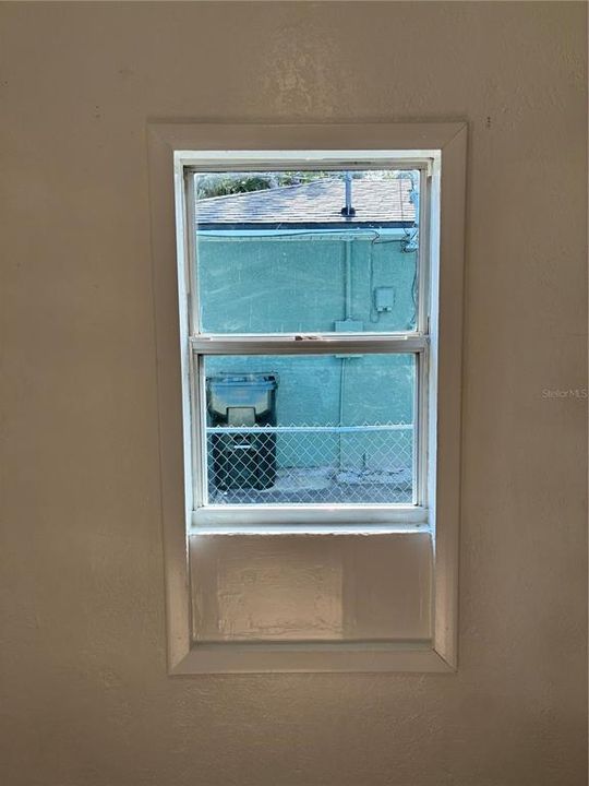 For Rent: $1,295 (2 beds, 1 baths, 864 Square Feet)