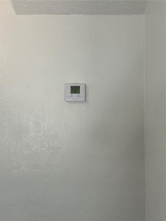 For Rent: $1,295 (2 beds, 1 baths, 864 Square Feet)