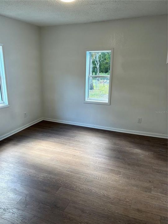 For Rent: $1,295 (2 beds, 1 baths, 864 Square Feet)