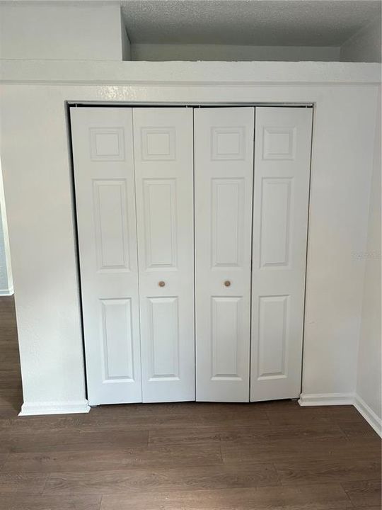 For Rent: $1,295 (2 beds, 1 baths, 864 Square Feet)