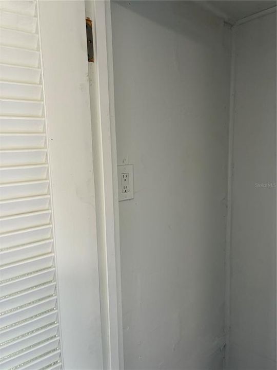 For Rent: $1,295 (2 beds, 1 baths, 864 Square Feet)