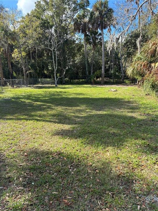 For Rent: $1,295 (2 beds, 1 baths, 864 Square Feet)