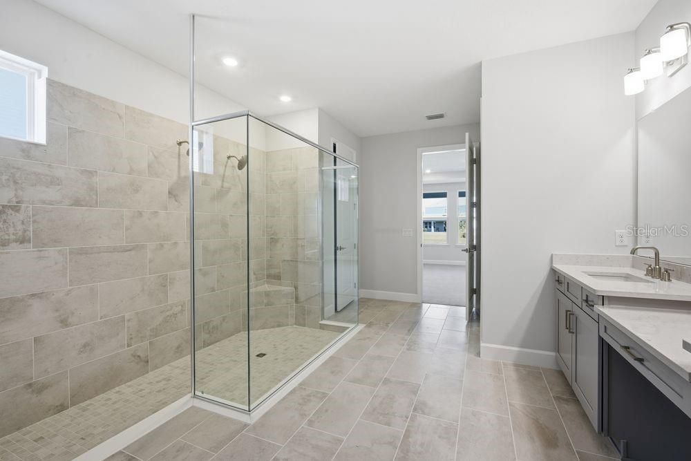 待售: $779,999 (5 贝兹, 4 浴室, 3835 平方英尺)