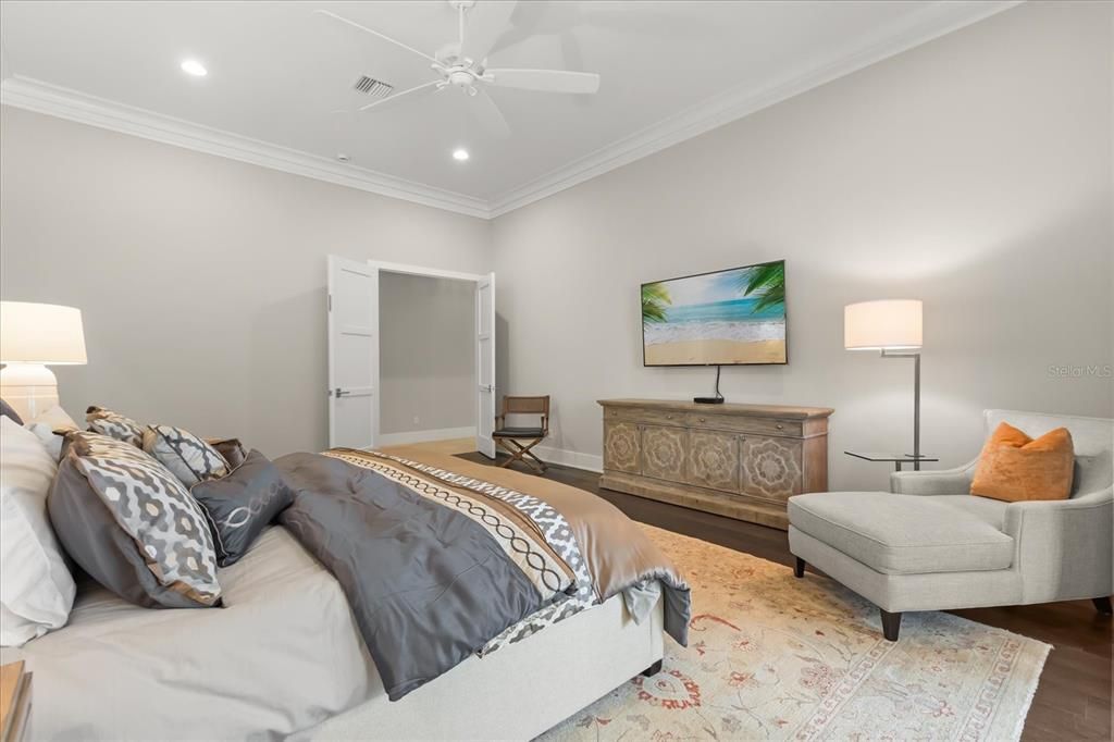 На продажу: $3,900,000 (5 спален, 4 ванн, 4387 Квадратных фут)