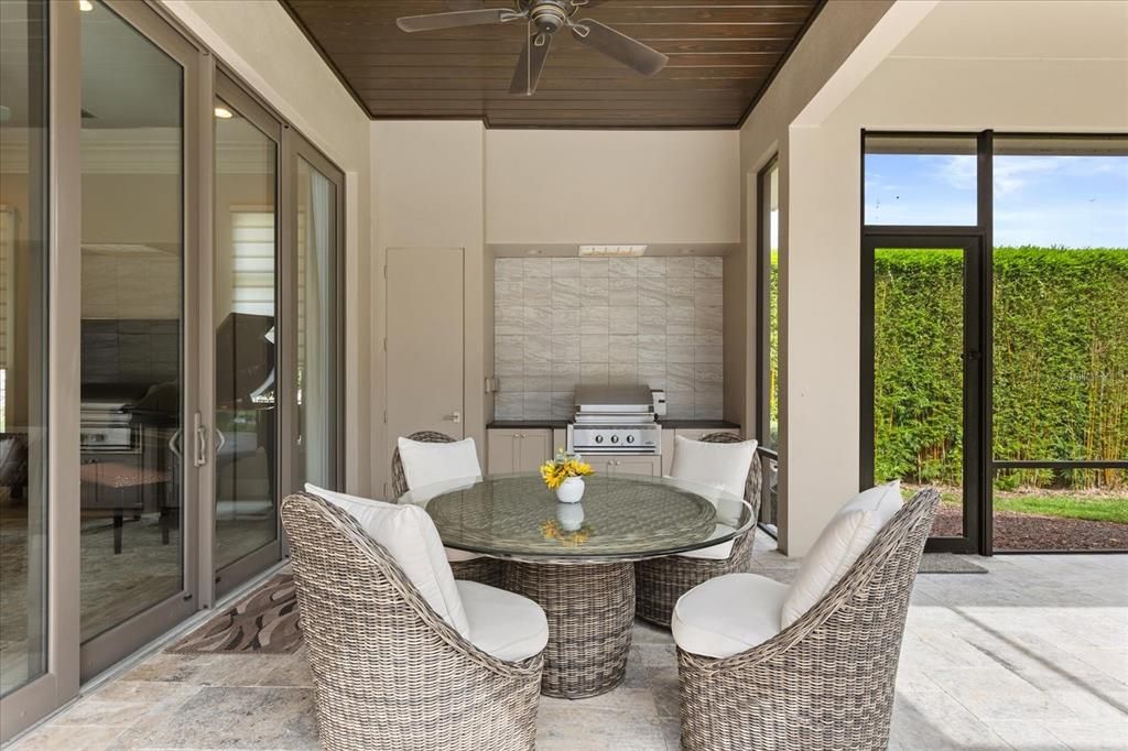 На продажу: $3,900,000 (5 спален, 4 ванн, 4387 Квадратных фут)