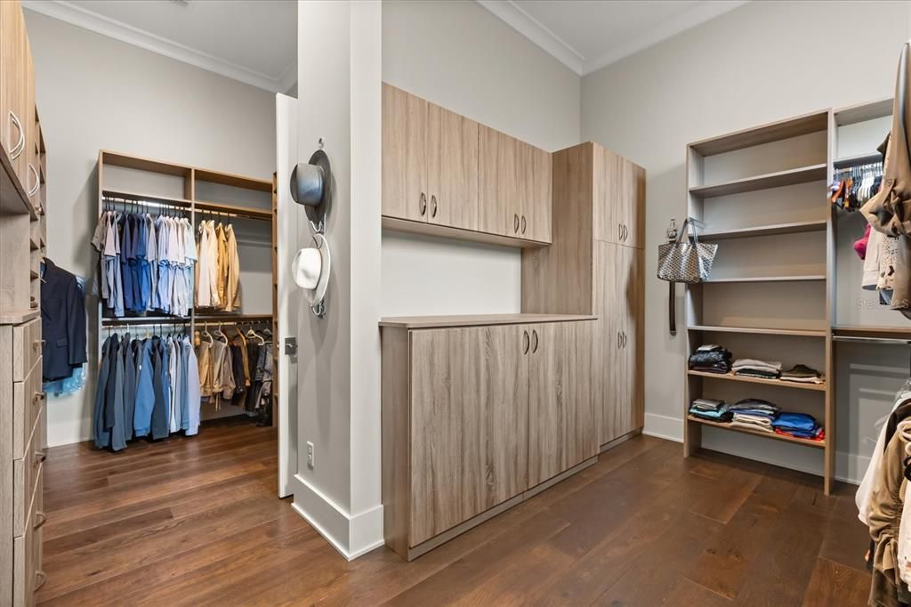 На продажу: $3,900,000 (5 спален, 4 ванн, 4387 Квадратных фут)