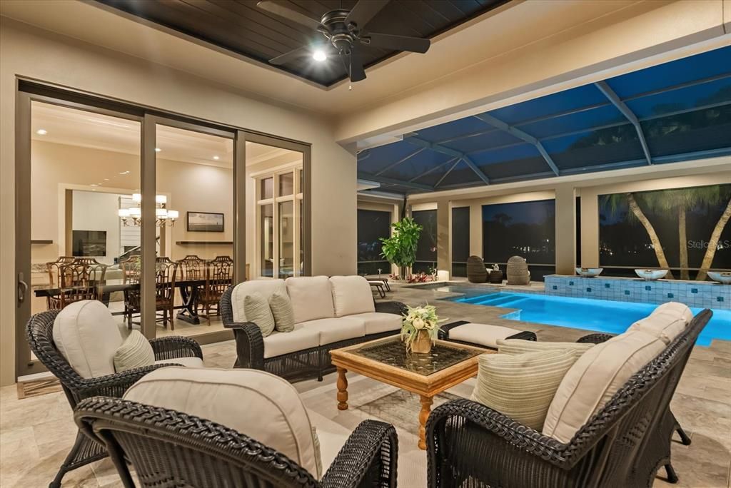 На продажу: $3,900,000 (5 спален, 4 ванн, 4387 Квадратных фут)