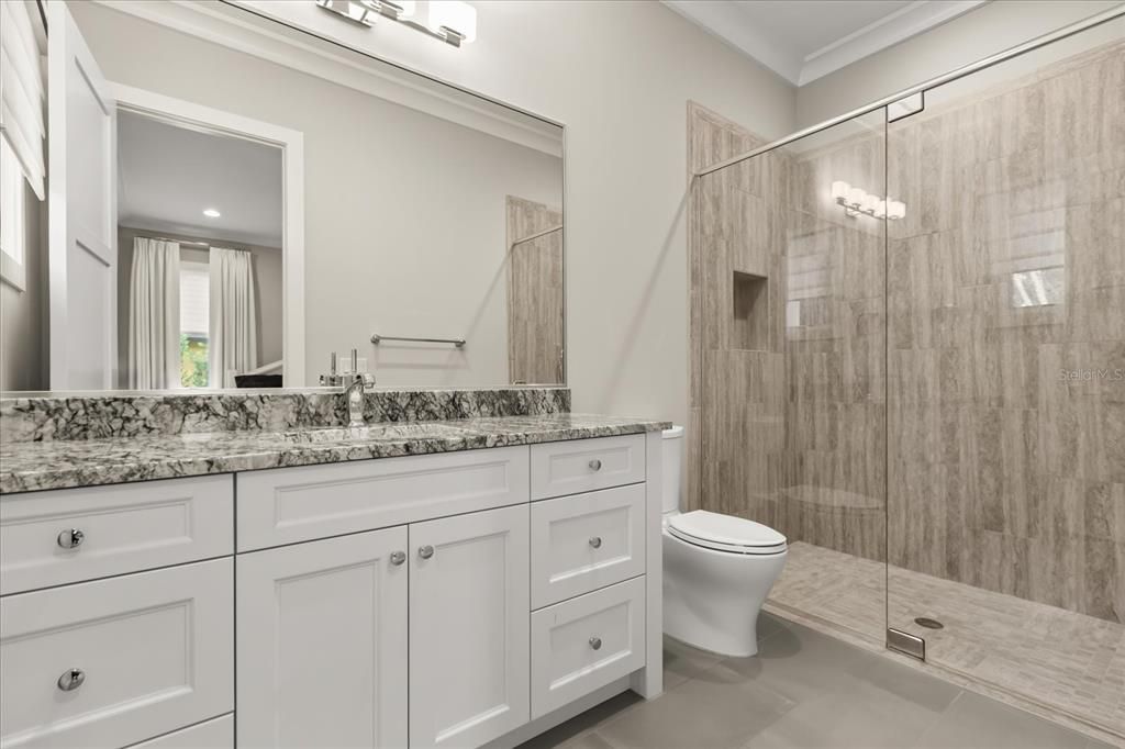 На продажу: $3,900,000 (5 спален, 4 ванн, 4387 Квадратных фут)