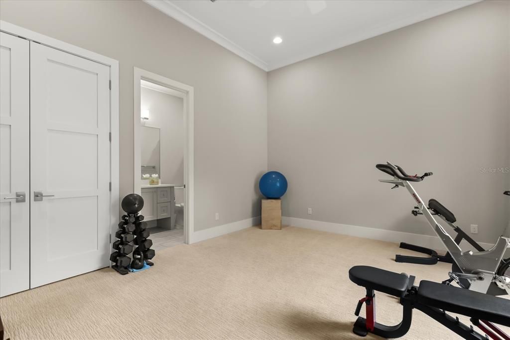 На продажу: $3,900,000 (5 спален, 4 ванн, 4387 Квадратных фут)