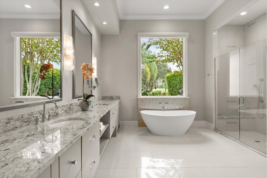 На продажу: $3,900,000 (5 спален, 4 ванн, 4387 Квадратных фут)