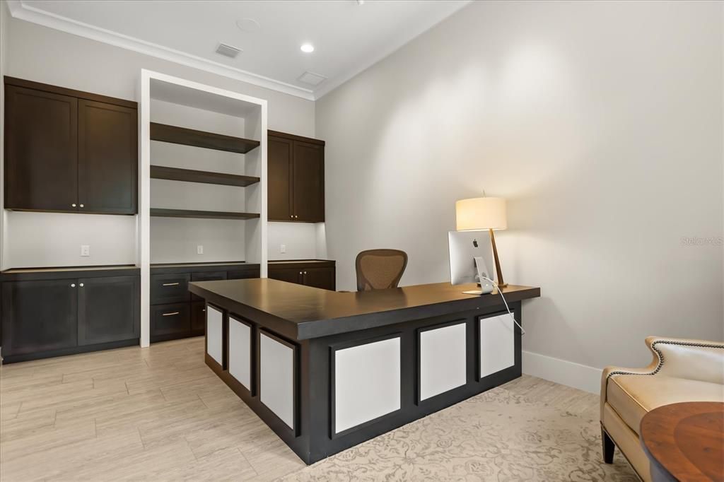 На продажу: $3,900,000 (5 спален, 4 ванн, 4387 Квадратных фут)