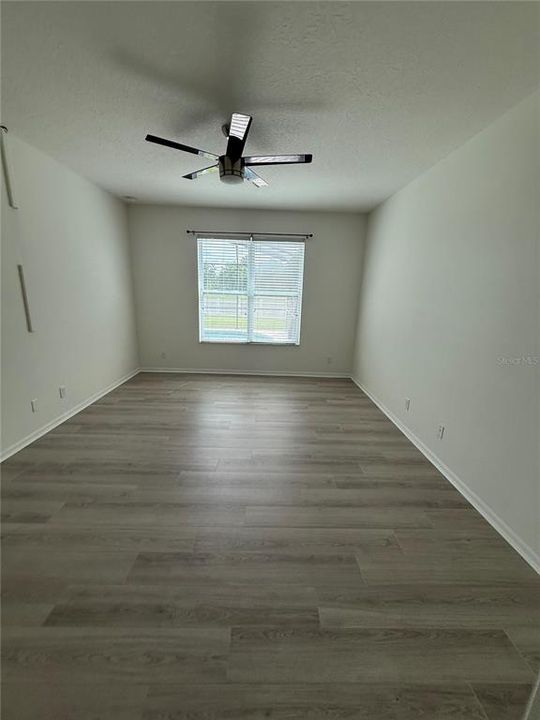 En Venta: $498,900 (4 camas, 2 baños, 2518 Pies cuadrados)