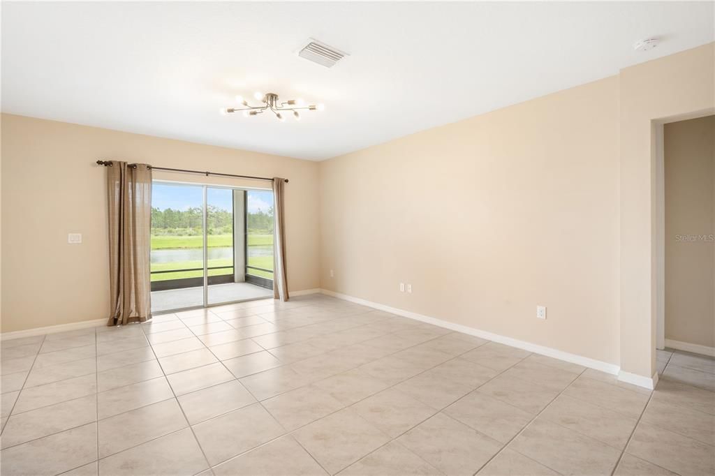 В аренду: $2,395 (3 спален, 2 ванн, 1588 Квадратных фут)